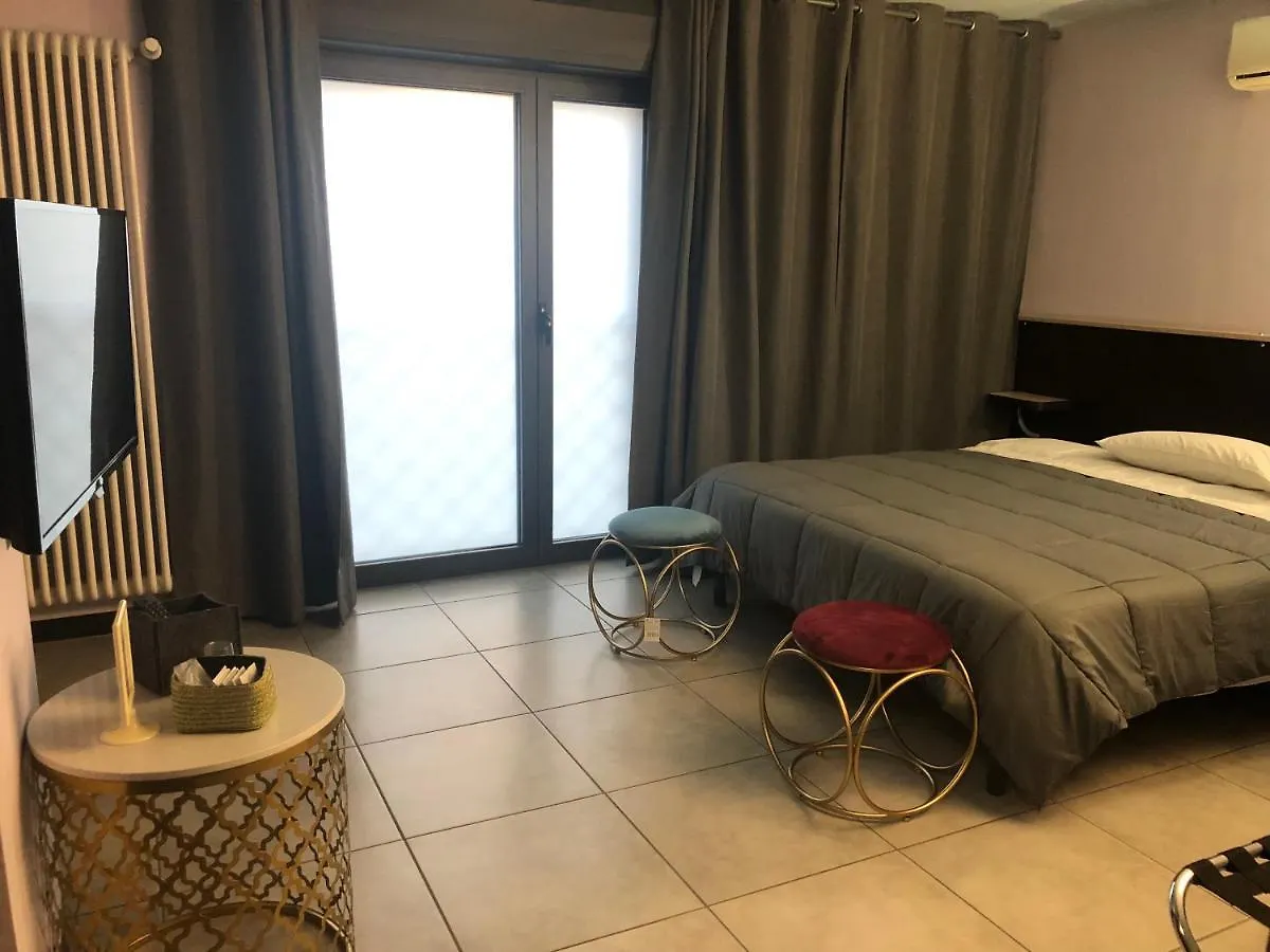 Villa Camilla Milano 0*, Milan Italy